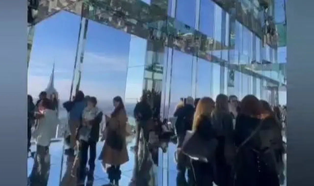 Bir sosyal medya kullanıcısı, Instagram'da paylaşılan fotoğrafların gerçek hallerini karşılaştırdı