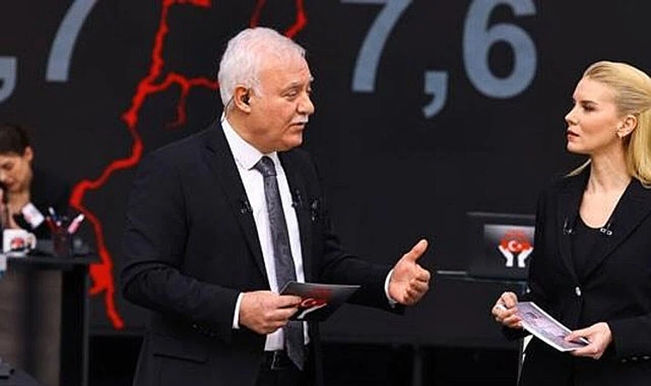 Nihat Hatioğlu hastaneye kaldırıldı: "Tüm sevenlerinden dua bekliyoruz."