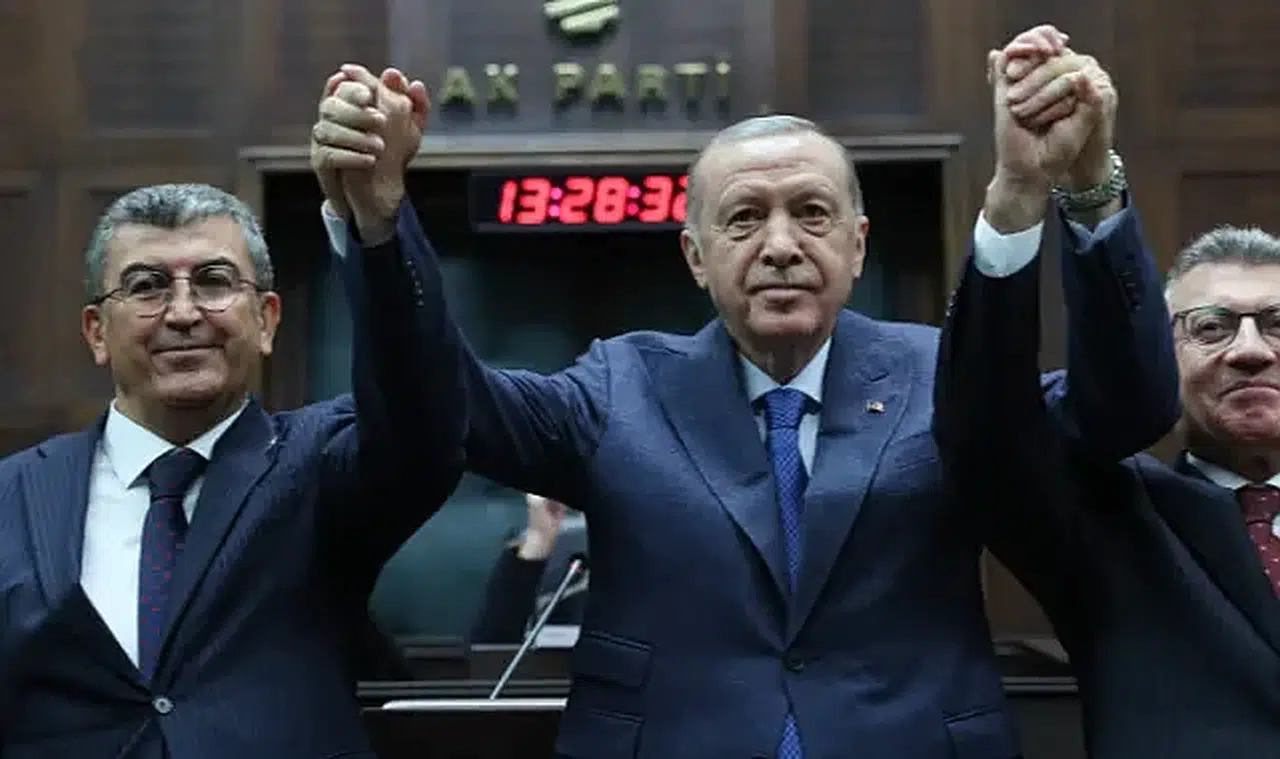 CHP listesinden Meclis'e giren vekil AK Parti'ye katıldı! 