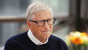 Bill Gates'ten yapay zeka uyarısı: "Kontrolü kaybedersek evcil hayvana dönüşürüz"