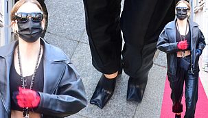 Serenay Sarıkaya'nın ayakkabıları dikkat çekti