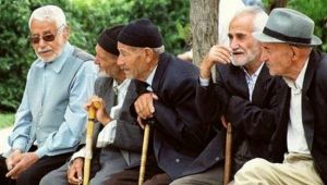 65 yaş üstü vatandaşlar sokağa çıksın kampanyası