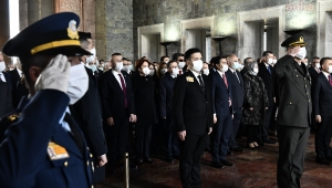 Devlet Erkanı Anıtkabir'de