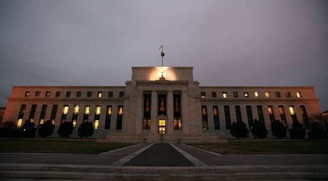 Fed Faiz Kararını Açıkladı / Fed faiz kararını açıkladı - Saat 22.30'daysa fed başkanı jerome powell ekonomik görünümle ilgili gidişata dair görüşlerini açıklayacak.