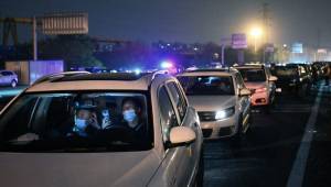 Wuhan'da on binlerce kişi kenti terk etti