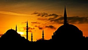 Arefe günü ne zaman? Arefe günü oruç tutulur mu?