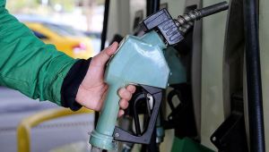 Benzin ve Motorine yine zam geldi