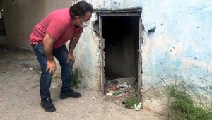 Duvarı delip, marketi soydular