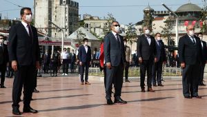 İmamoğlu, Taksim anıtına çelenk bıraktı