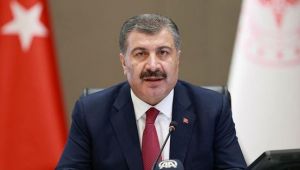 Bakan Koca gelen 'uyarıların' ardından Twitter kapak fotoğrafını değiştirdi