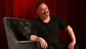 Cem Yılmaz evini gözetleyenlere dava açacağını duyurdu!