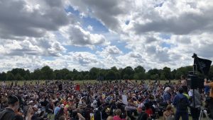 İngiltere'de ırkçılık karşıtı miting
