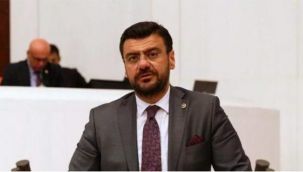 AKP'li vekil trafik kazası geçirdi