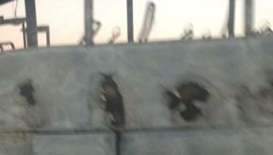 Ankara'da bir minibüs yanarak kullanılamaz hale geldi