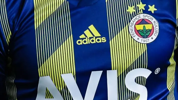 Fenerbahçe'nin 2020-21 sezonu forması internete sızdı iddiası!