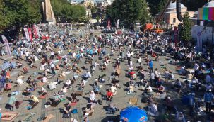 Namaz öncesi Ayasofya'da yoğun kalabalık
