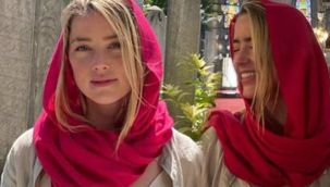 Amber Heard, İstanbul'da camileri gezdi