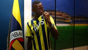 Fenerbahçe 'Paşa'nın golcüsü Mame Thiam'ı kadrosuna kattı