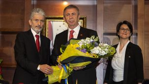 Mansur Yavaş'tan eski ABB Başkanı Mustafa Tuna'ya büyük jest