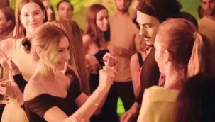 Ünlü isimlerin katıldığı Türkiye güzelinin ev partisinde koronavirüs paniği