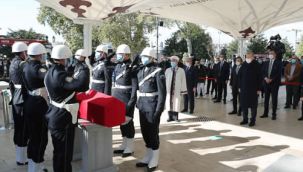 Burhan Kuzu İstanbul'da toprağa verildi