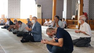 1 Ocak 2021 Cuma namazı yasak mı?