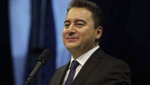 Ali Babacan yeni yılı 5 farklı dilde yayınladığı mesajla kutladı