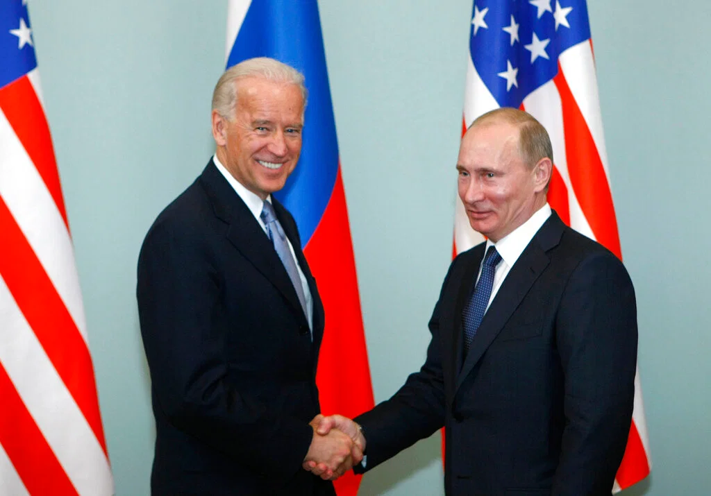 Putin'den Biden'a tebrik mesajı