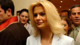 Eski manken Ebru Şimşek'ten flaş açıklamalar: Adnan Oktar'a karşı bana tek sahip çıkan Kemal Sunal'dı