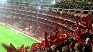 Türkiye'nin Hollanda ve Letonya maçlarını oynayacağı stadyumlar belli oldu
