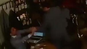 Ermeni Bakan gazeteciyi darp etti, ülke ayağa kalktı