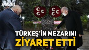 Erdoğan, Alparslan Türkeş'in kabrini ziyaret etti