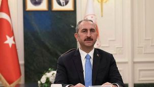 Fahrettin Koca duyurdu: Adalet Bakanı Abdülhamit Gül'ün annesi vefat etti!