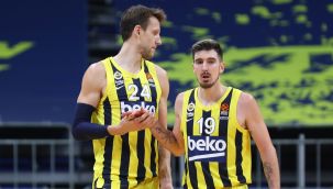 Fenerbahçe'den Vesely ve Nando De Colo açıklaması!