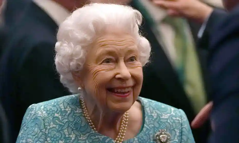 Kraliçe Elizabeth hastaneye kaldırıldı