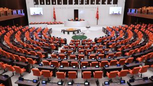 Azerbaycan tezkeresi Meclis'de kabul edildi