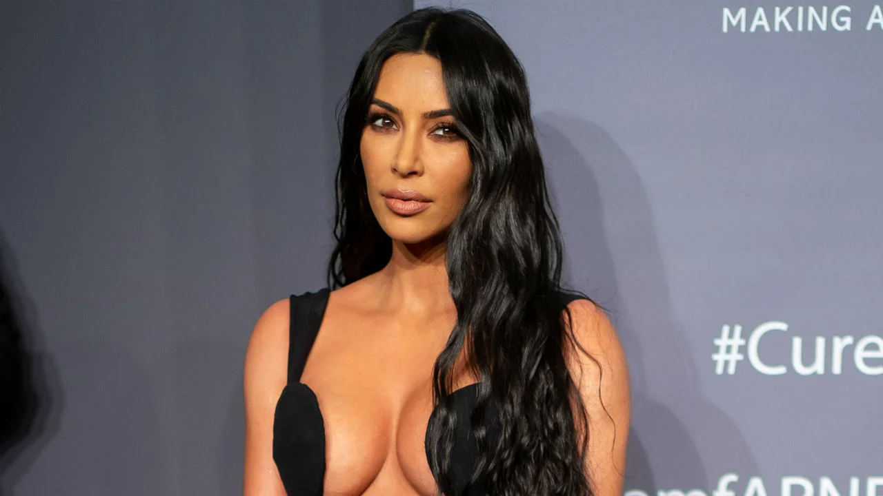 Kim Kardashian 1 dakikada 1 milyon dolar kazandı