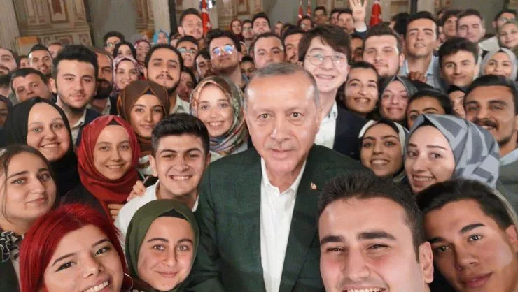 AKP'den gençlik raporu: İlk defa oy kullanacakların tercihi AKP
