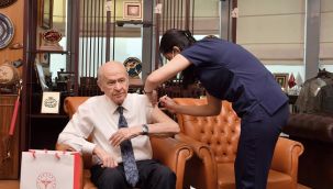 Devlet Bahçeli, Turkovac aşısı olduğunu duyurdu