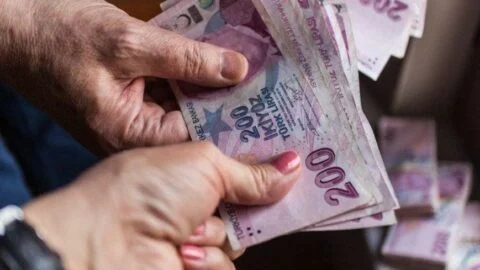 Emekli maaşı farklarının ne zaman yatacağı belli oldu