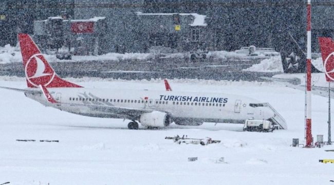 İstanbul'da kar alarmı: THY yüzden fazla uçuşu iptal etti!