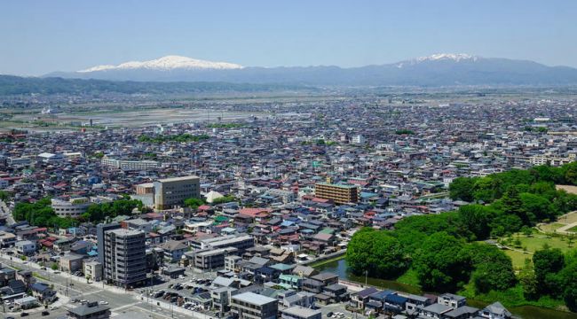Japonya'da 7.3 büyüklüğünde deprem: Tsunami uyarısı geldi