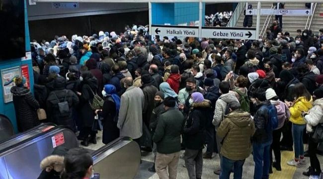 Marmaray arızalandı, istasyonlar doldu taştı: Vatandaşlar isyan etti
