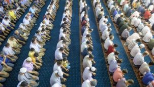 Teravih namazı camilerde kılınacak mı? Diyanet'ten açıklama