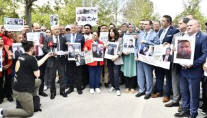 İYİ Parti, Çin Büyükelçiliği önünde Uygur Türklerinin düzenlediği eyleme katıldı