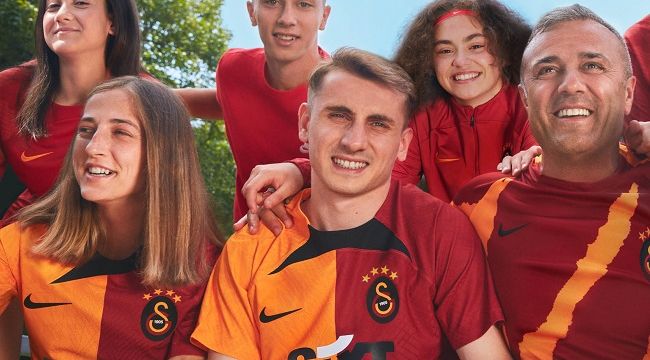 Galatasaray yeni sezon formasını tanıttı, fiyatlar belli oldu
