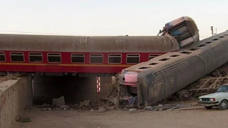 İran'da tren kazası: Yolcu treni raydan çıktı, onlarca ölü ve yaralı var