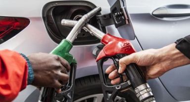 Benzine bu gece yarısı indirim: Yeni fiyatlar belli oldu