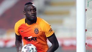 Galatasaraylı Diagne, 'Bahçada Nar Ağacı' şarkısı eşliğinde antrenmana gidiyor