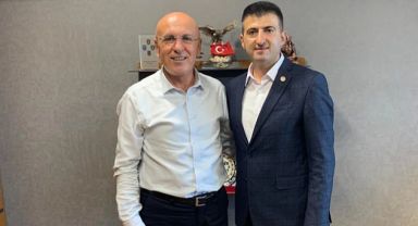 4 bine yakın mesajını sildi